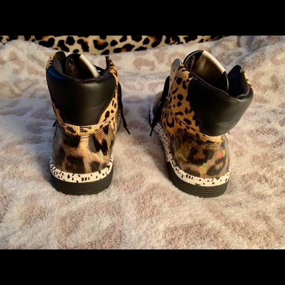Never used High tops by Steve Madden. - Picture 2 of 9